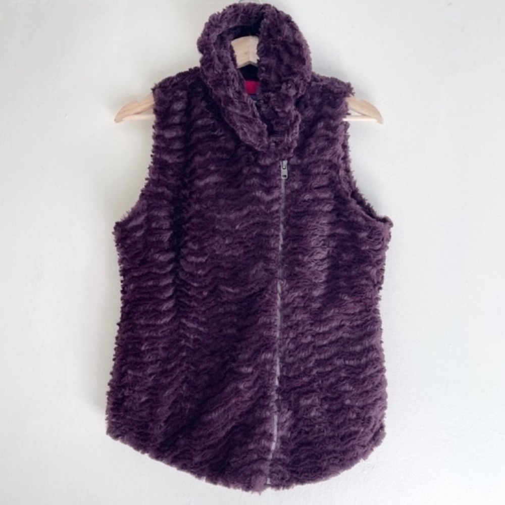 Patagonia Plush Sleeveless Zip Vest - Plum
